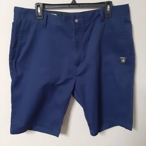 Volcom shorts SIZE 36